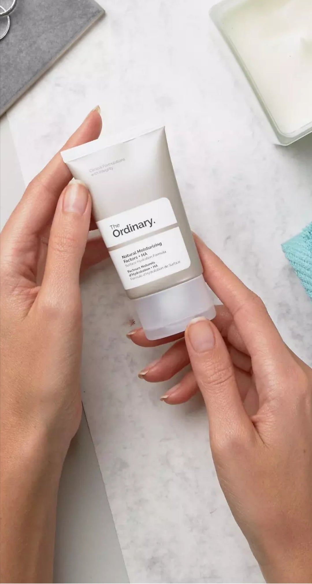 THE ORDINARY NATURAL MOISTURIZING FACTORS + HA 100 ml